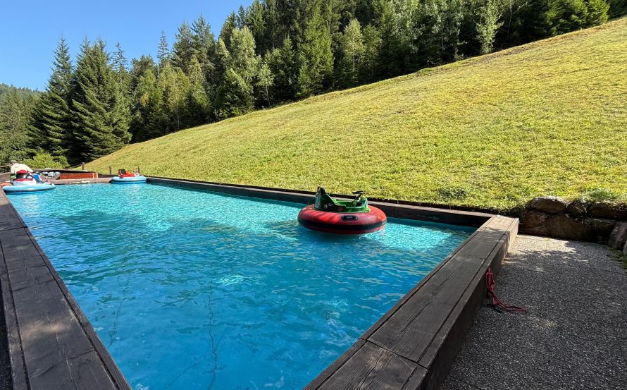 Riesenrutschbahn mit Minipark im Poppeltal